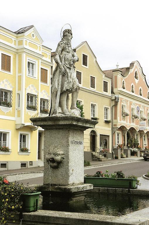 Hotel Sammer Neufelden Buitenkant foto